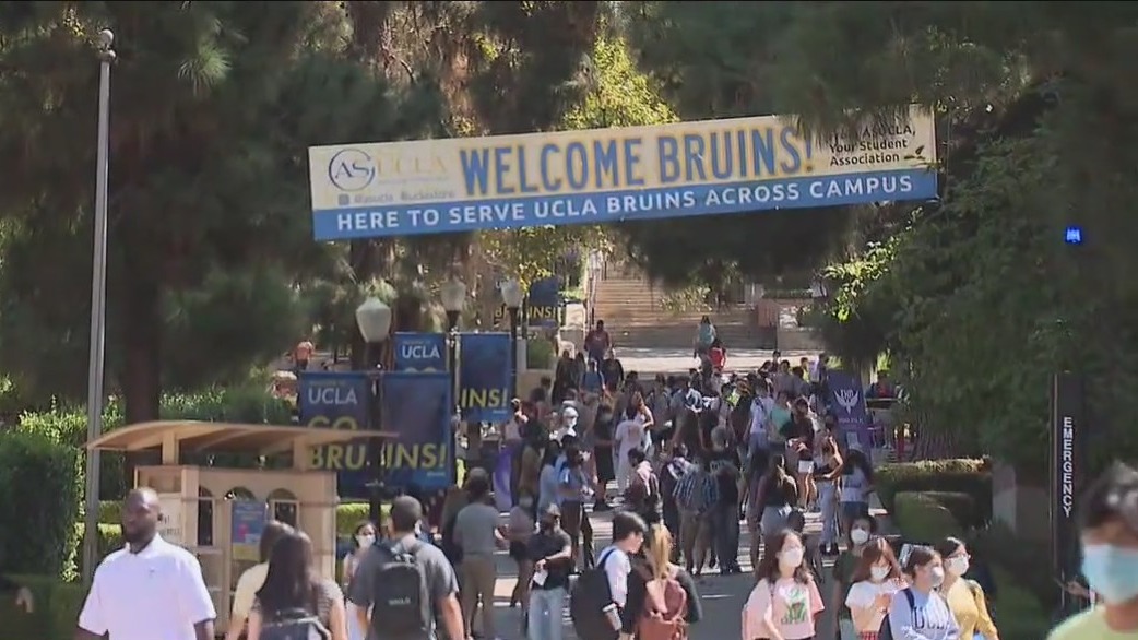 UCLA, UCI to shift to remote learning in January; COVID boosters mandated